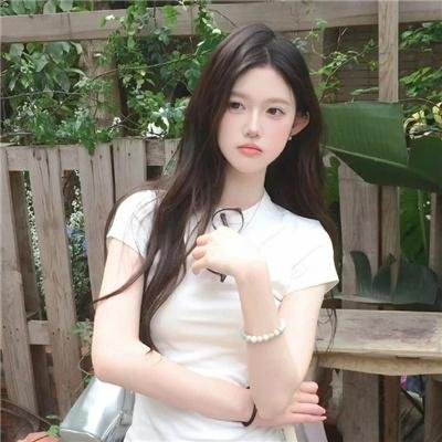 香闺春暖
